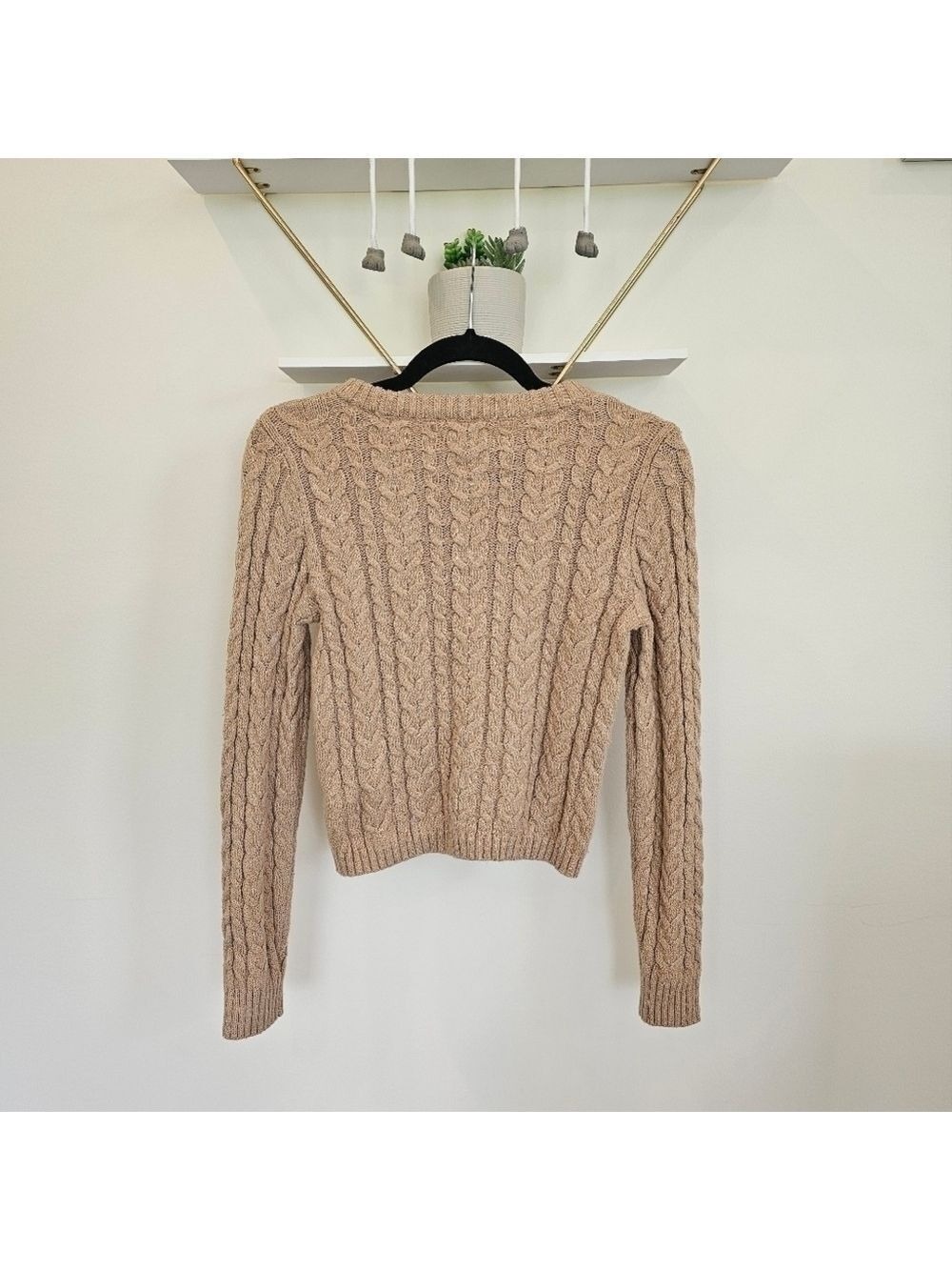 American Eagle Fitted Crewneck Cable Knit Sweater Camel Tan Size Small - Picture 6 of 6